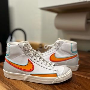 nike blazer mid 77’- “infinite kumquat”